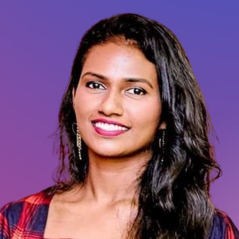 Portrait of Nithini Kumarasinghe, UI/UX Designer